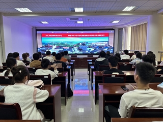 申慱sunbet网站组织学生观看铸牢...